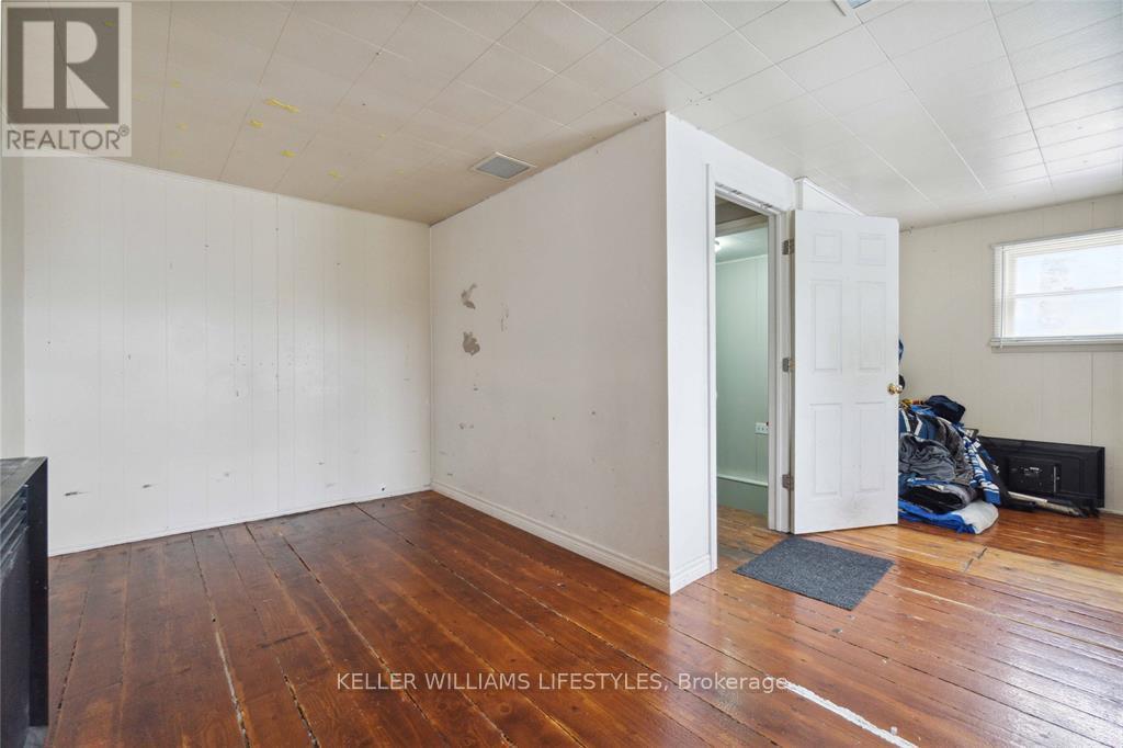 356 Exmouth Street, Sarnia, Ontario  N7T 5N6 - Photo 19 - X12481634
