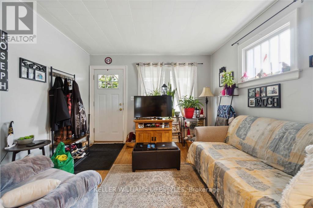 356 Exmouth Street, Sarnia, Ontario  N7T 5N6 - Photo 28 - X12481634
