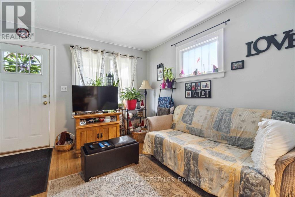 356 Exmouth Street, Sarnia, Ontario  N7T 5N6 - Photo 29 - X12481634