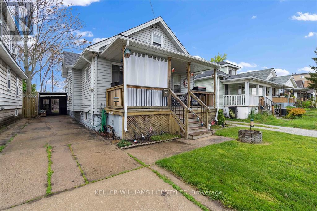 356 Exmouth Street, Sarnia, Ontario  N7T 5N6 - Photo 3 - X12481634