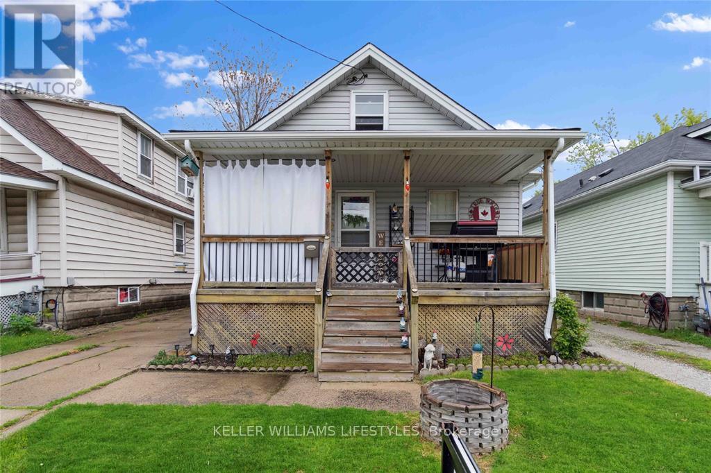 356 Exmouth Street, Sarnia, Ontario  N7T 5N6 - Photo 4 - X12481634