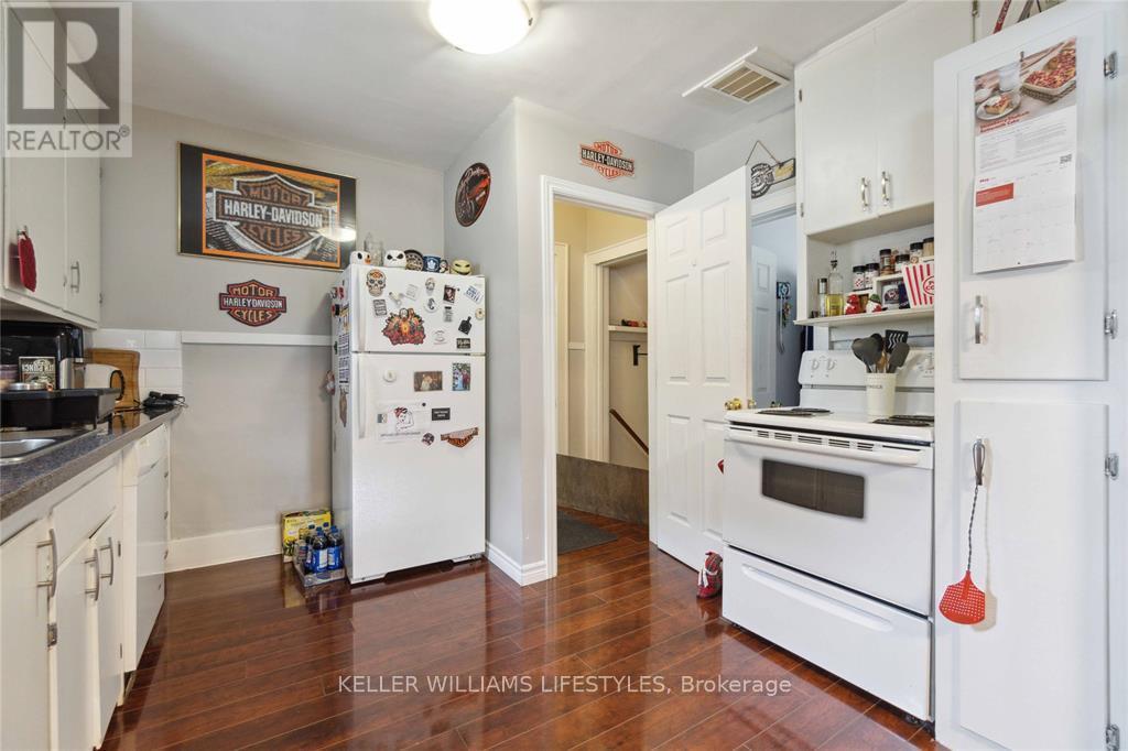 356 Exmouth Street, Sarnia, Ontario  N7T 5N6 - Photo 7 - X12481634