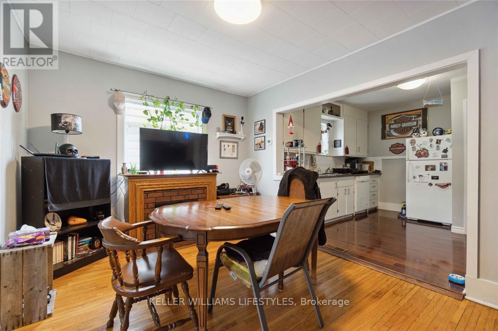 356 Exmouth Street, Sarnia, Ontario  N7T 5N6 - Photo 9 - X12481634