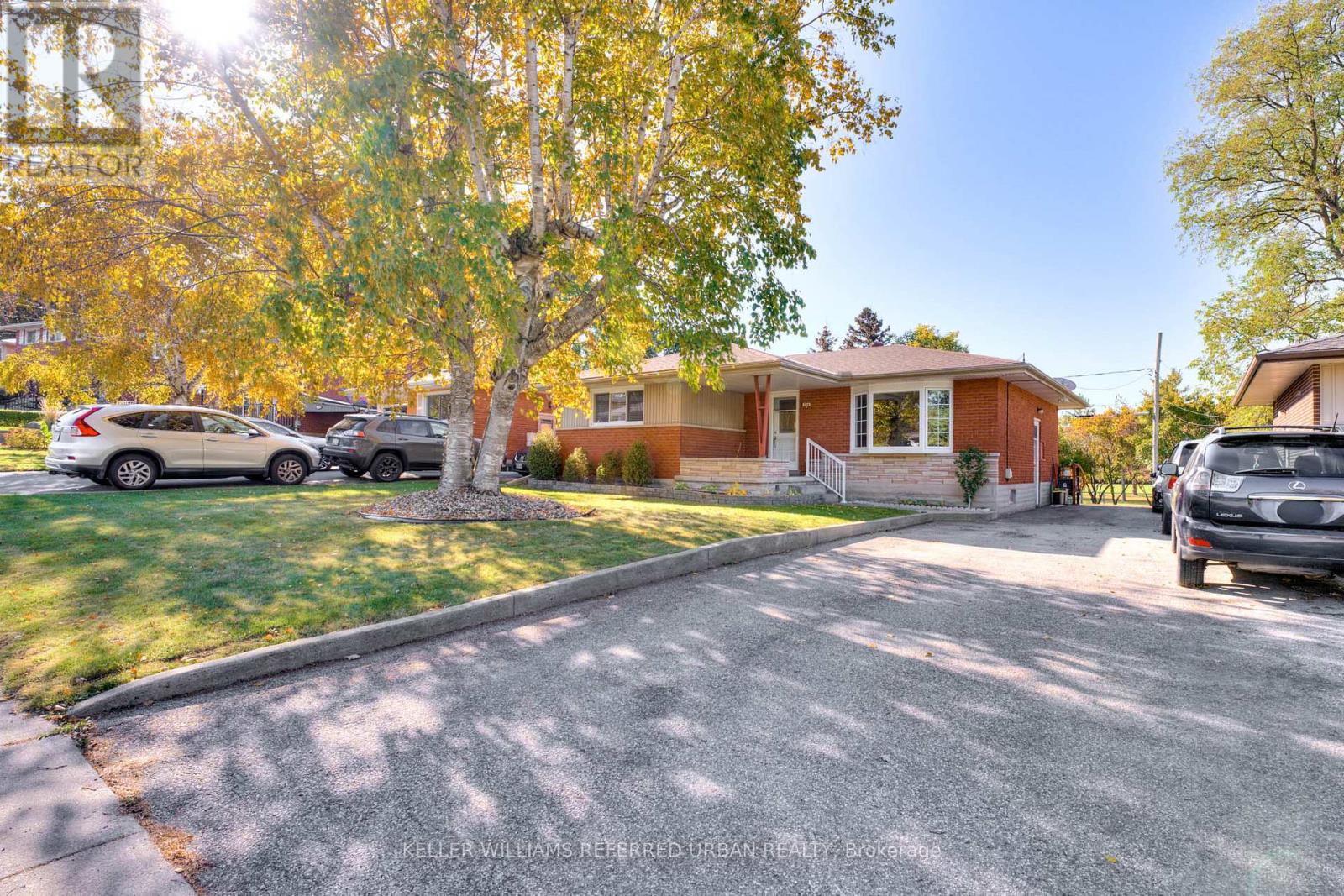 256 Erb Street, Cambridge, Ontario  N3H 4G3 - Photo 3 - X12481544