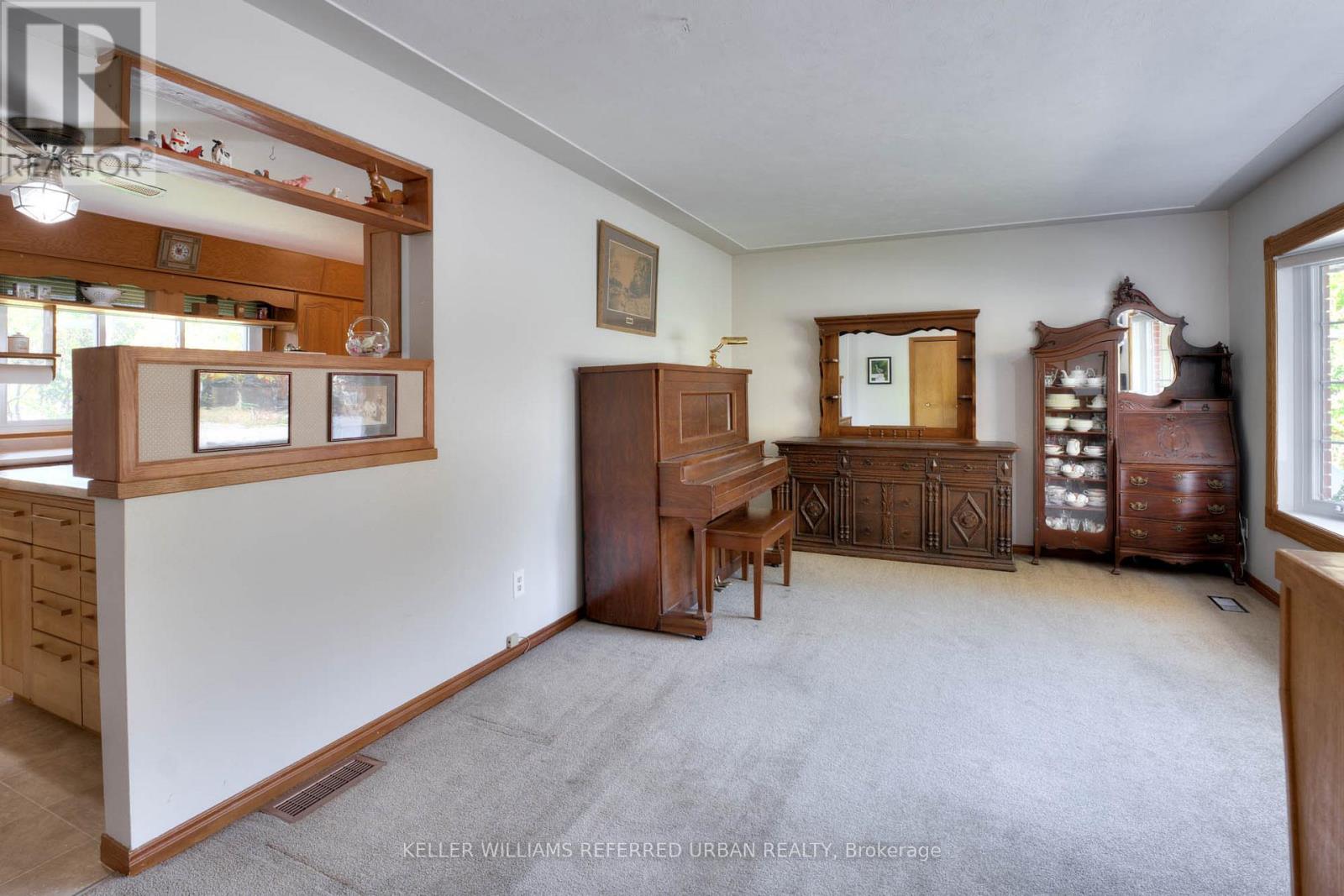 256 Erb Street, Cambridge, Ontario  N3H 4G3 - Photo 6 - X12481544
