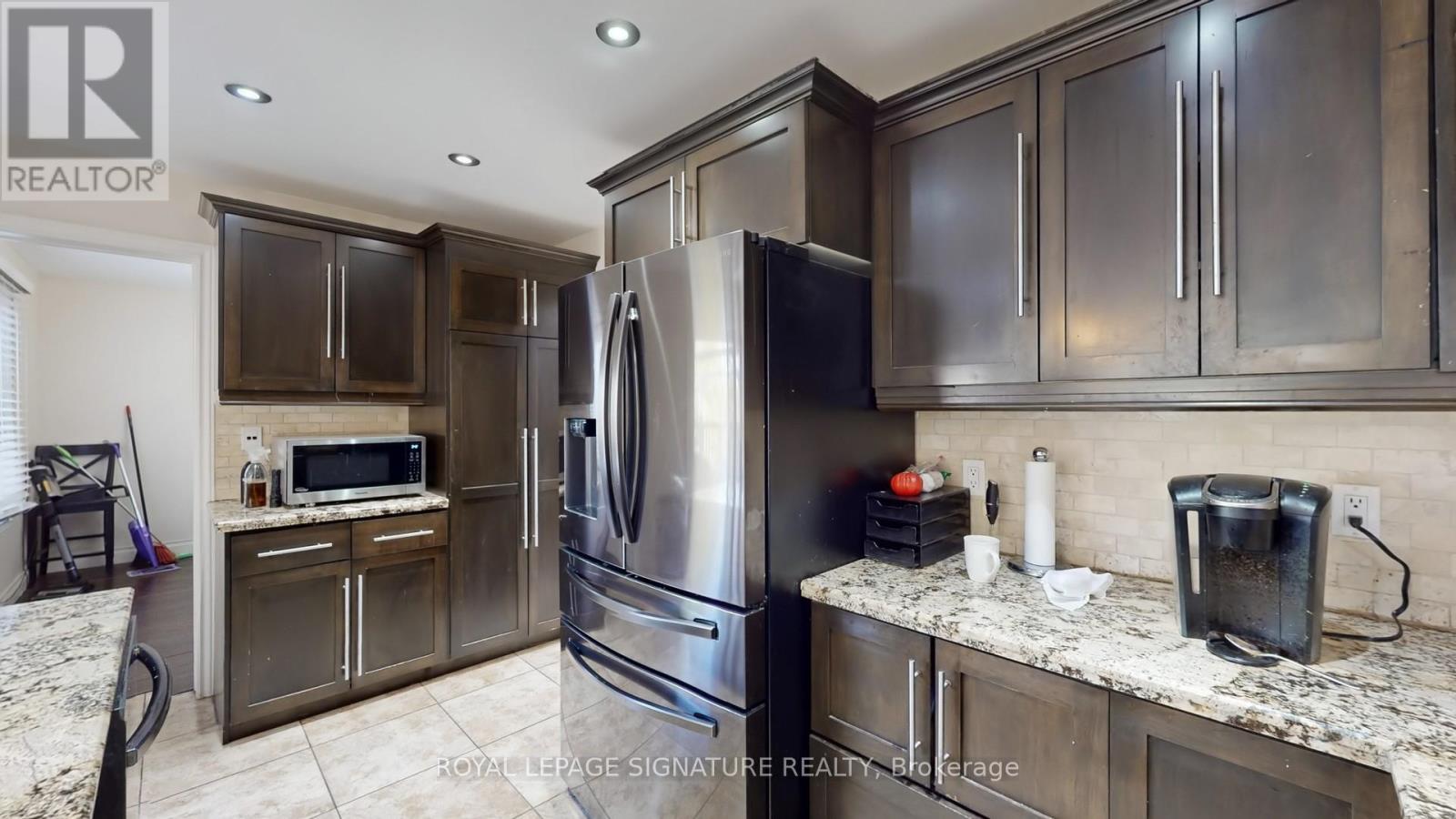 16 Mollison Court, Guelph, Ontario  N1C 1A7 - Photo 11 - X12481554