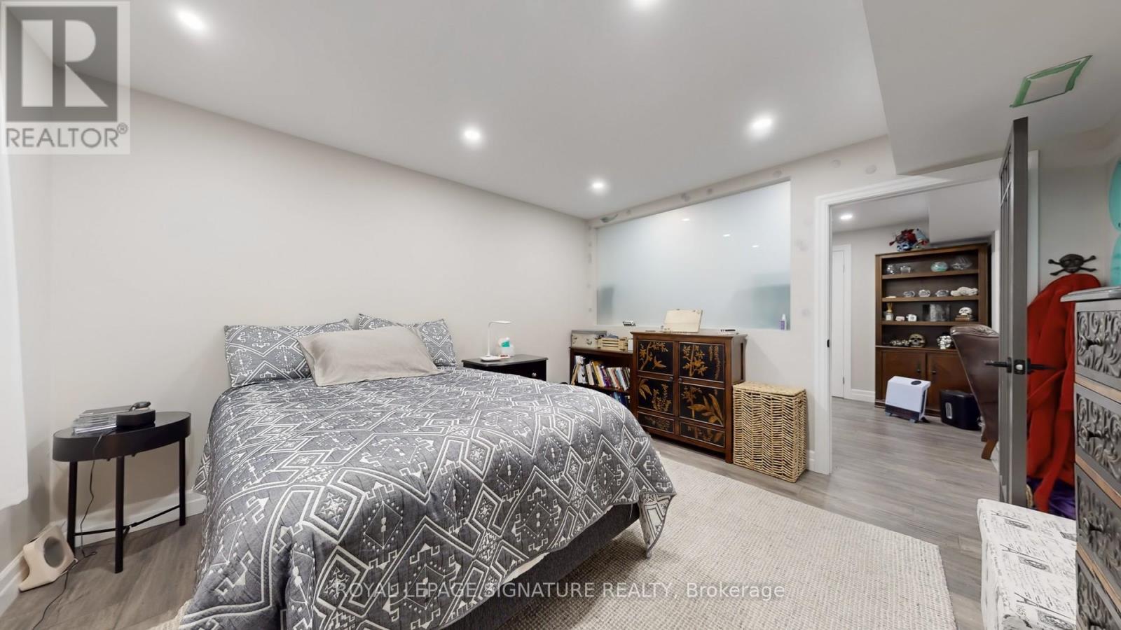 16 Mollison Court, Guelph, Ontario  N1C 1A7 - Photo 38 - X12481554