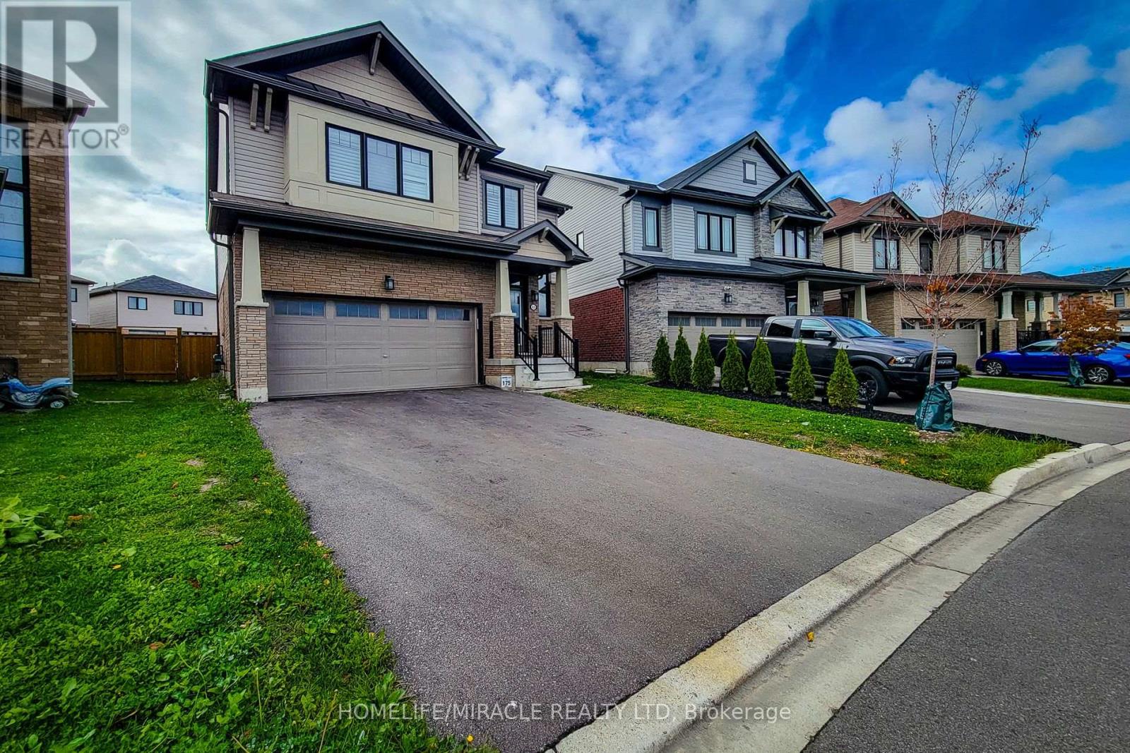 63 MAGDALENA STREET, Hamilton, Ontario