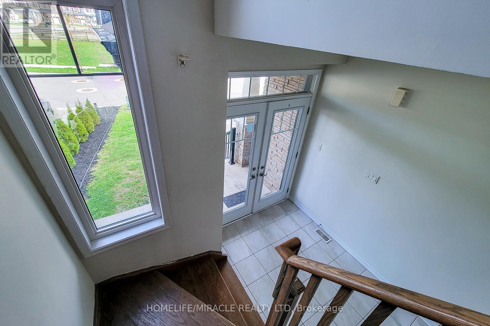 63 Magdalena Street, Hamilton, Ontario  L8J 0M3 - Photo 10 - X12481569