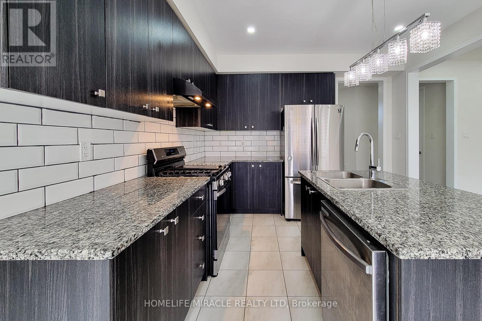 63 Magdalena Street, Hamilton, Ontario  L8J 0M3 - Photo 19 - X12481569