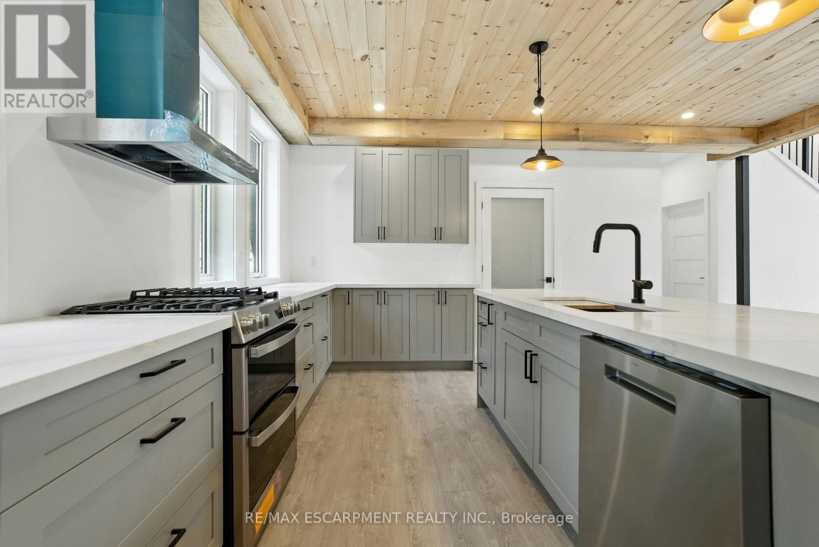 1295 Wenona Lake Road, Dysart Et Al, Ontario  K0M 1S0 - Photo 16 - X12481576