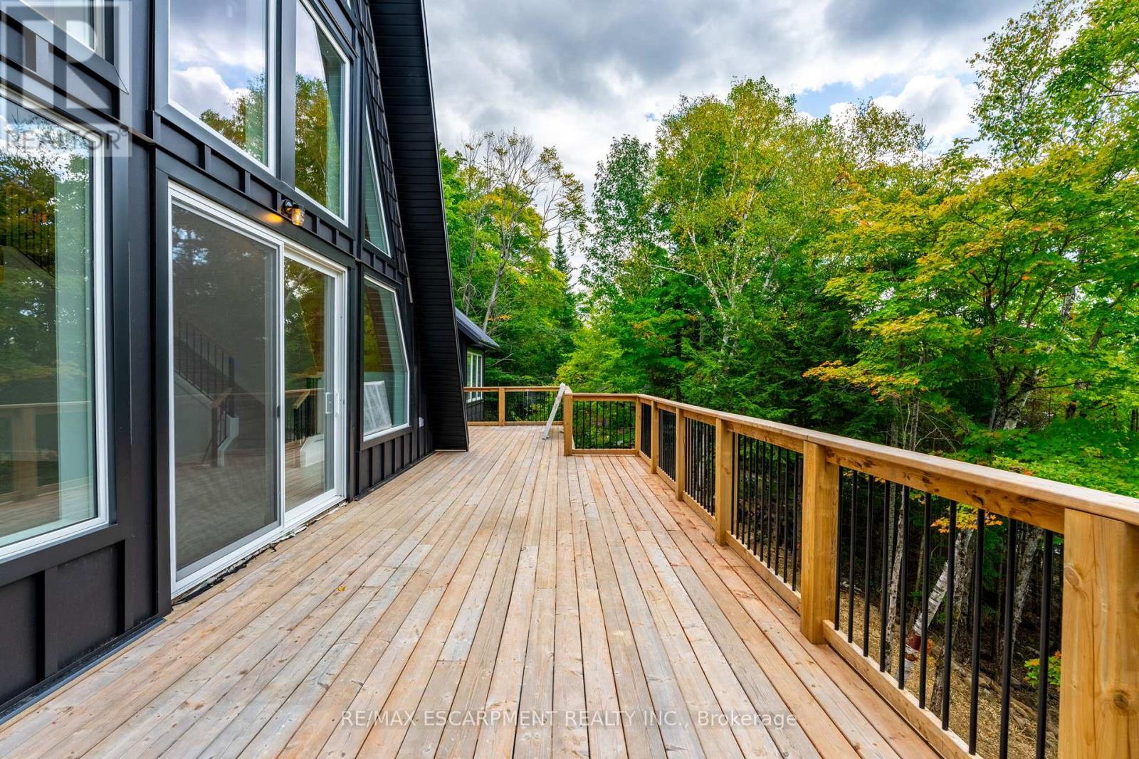 1295 Wenona Lake Road, Dysart Et Al, Ontario  K0M 1S0 - Photo 46 - X12481576