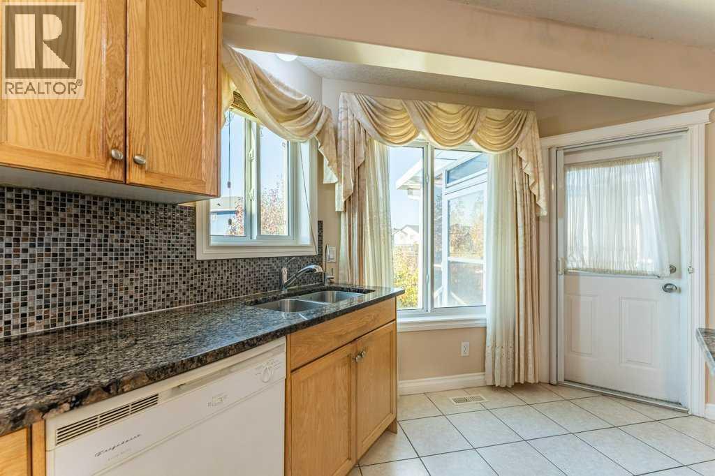 133 Tarawood Close Ne, Calgary, Alberta  T3J 4Y9 - Photo 9 - A2261042