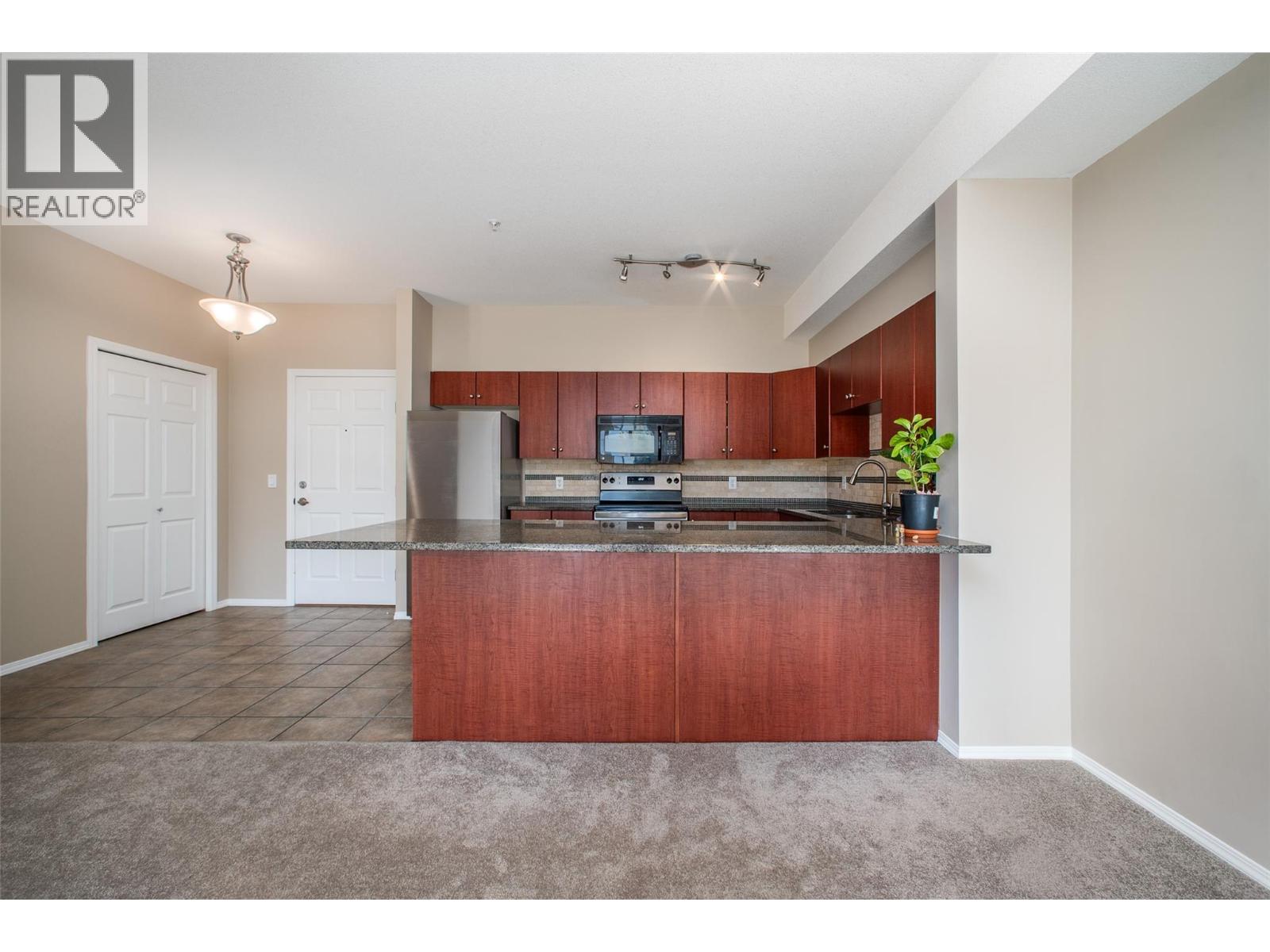 1875 Country Club Drive Unit# 1514, Kelowna, British Columbia  V1V 2W7 - Photo 7 - 10366525