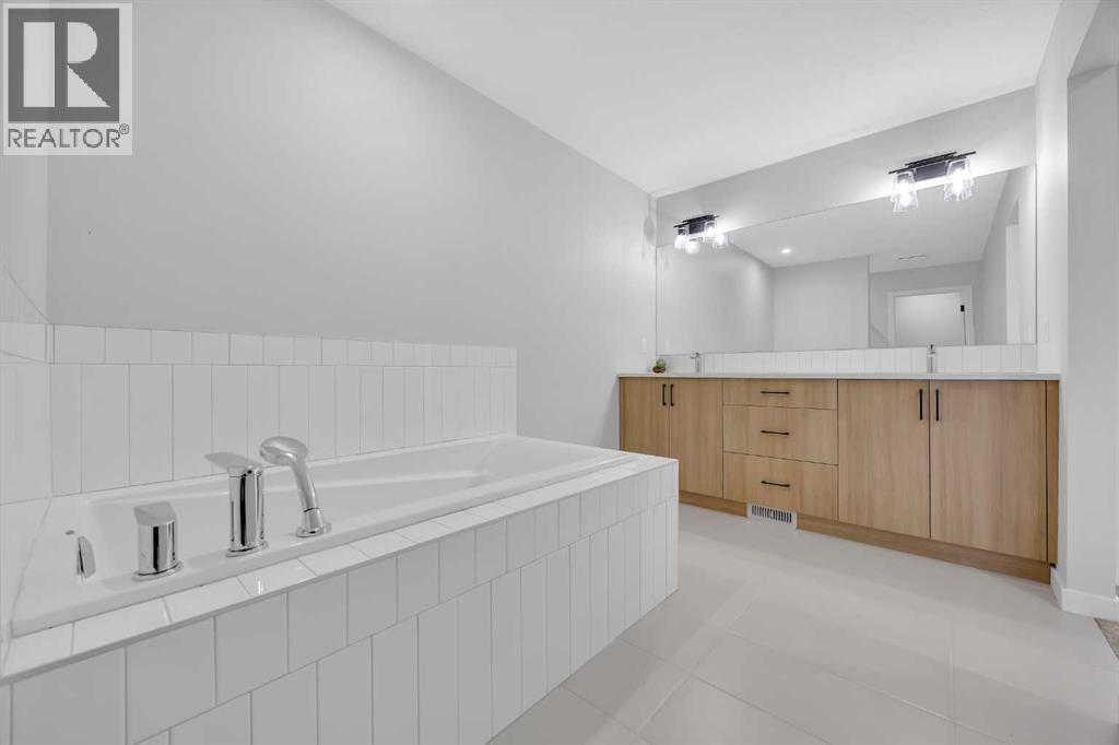 42 Savoy Landing Se, Calgary, Alberta  T3S 0E1 - Photo 35 - A2266556