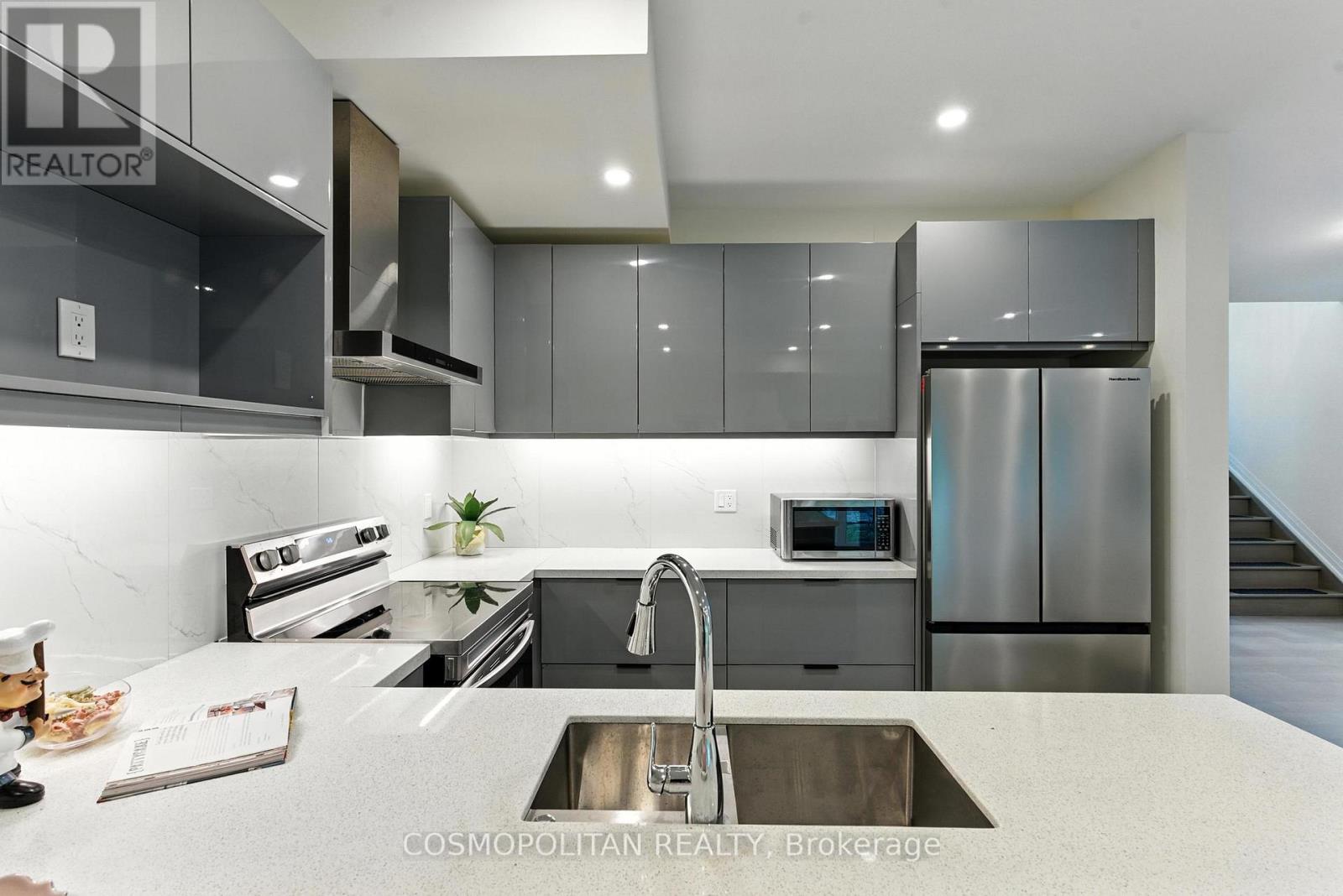 71 A Bradley Street, St. Catharines, Ontario  L2T 1R5 - Photo 12 - X12481577