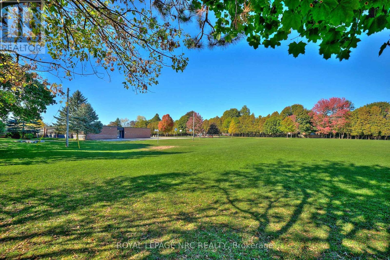 13 Damude Drive, Pelham, Ontario  L0S 1E0 - Photo 16 - X12481593
