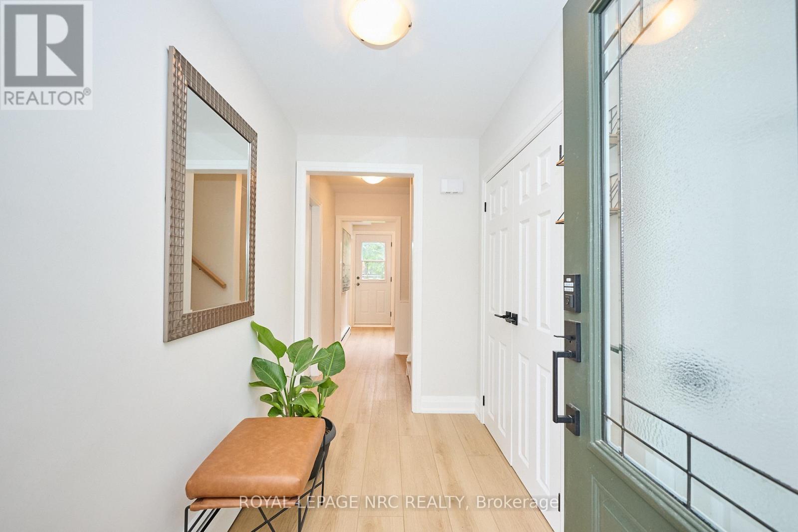 13 Damude Drive, Pelham (Fonthill), Ontario  L0S 1E0 - Photo 24 - X12481593