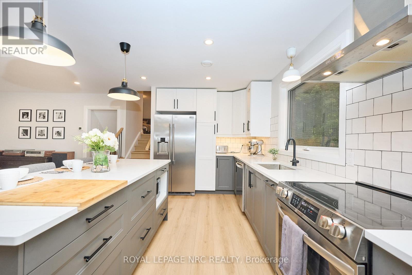 13 Damude Drive, Pelham (Fonthill), Ontario  L0S 1E0 - Photo 37 - X12481593