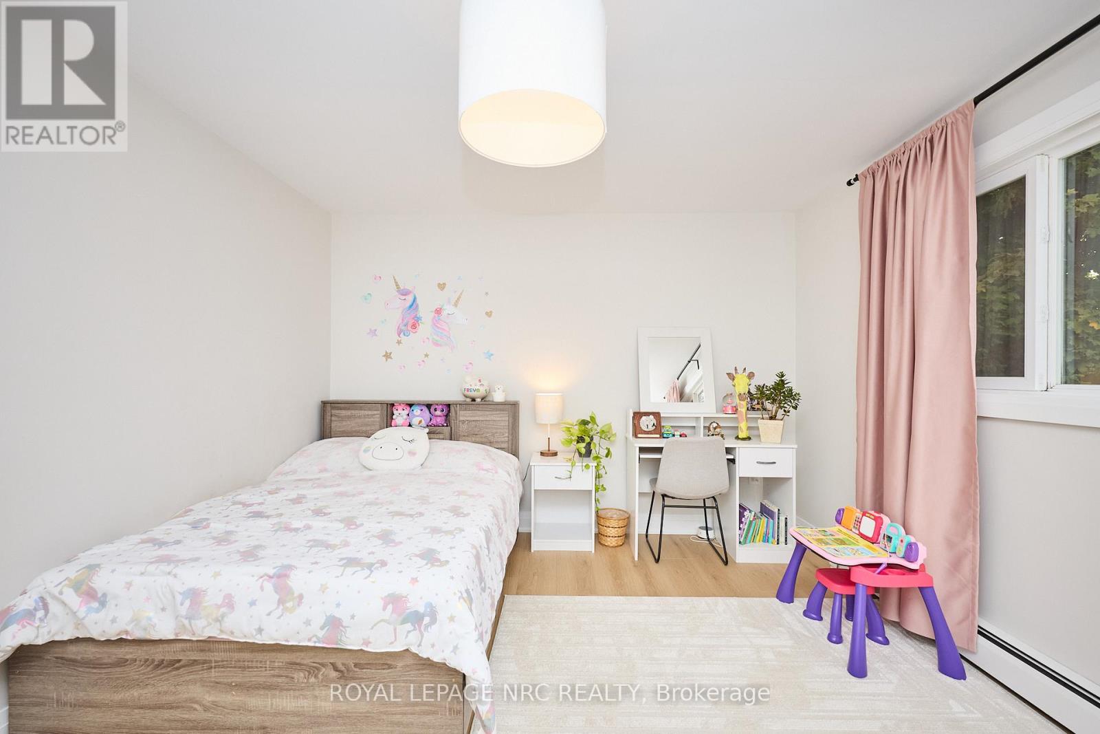 13 Damude Drive, Pelham (Fonthill), Ontario  L0S 1E0 - Photo 43 - X12481593