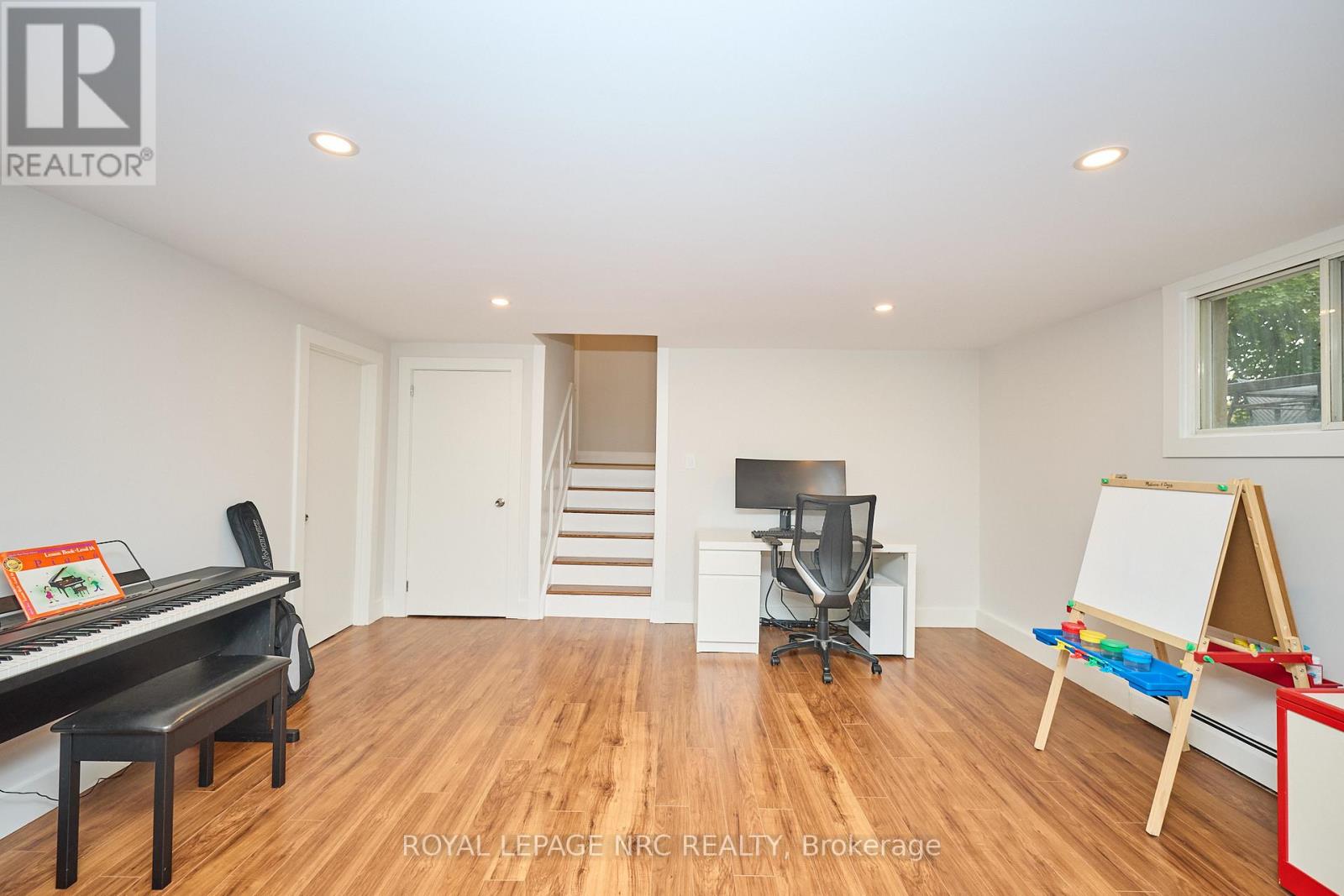 13 Damude Drive, Pelham (Fonthill), Ontario  L0S 1E0 - Photo 49 - X12481593