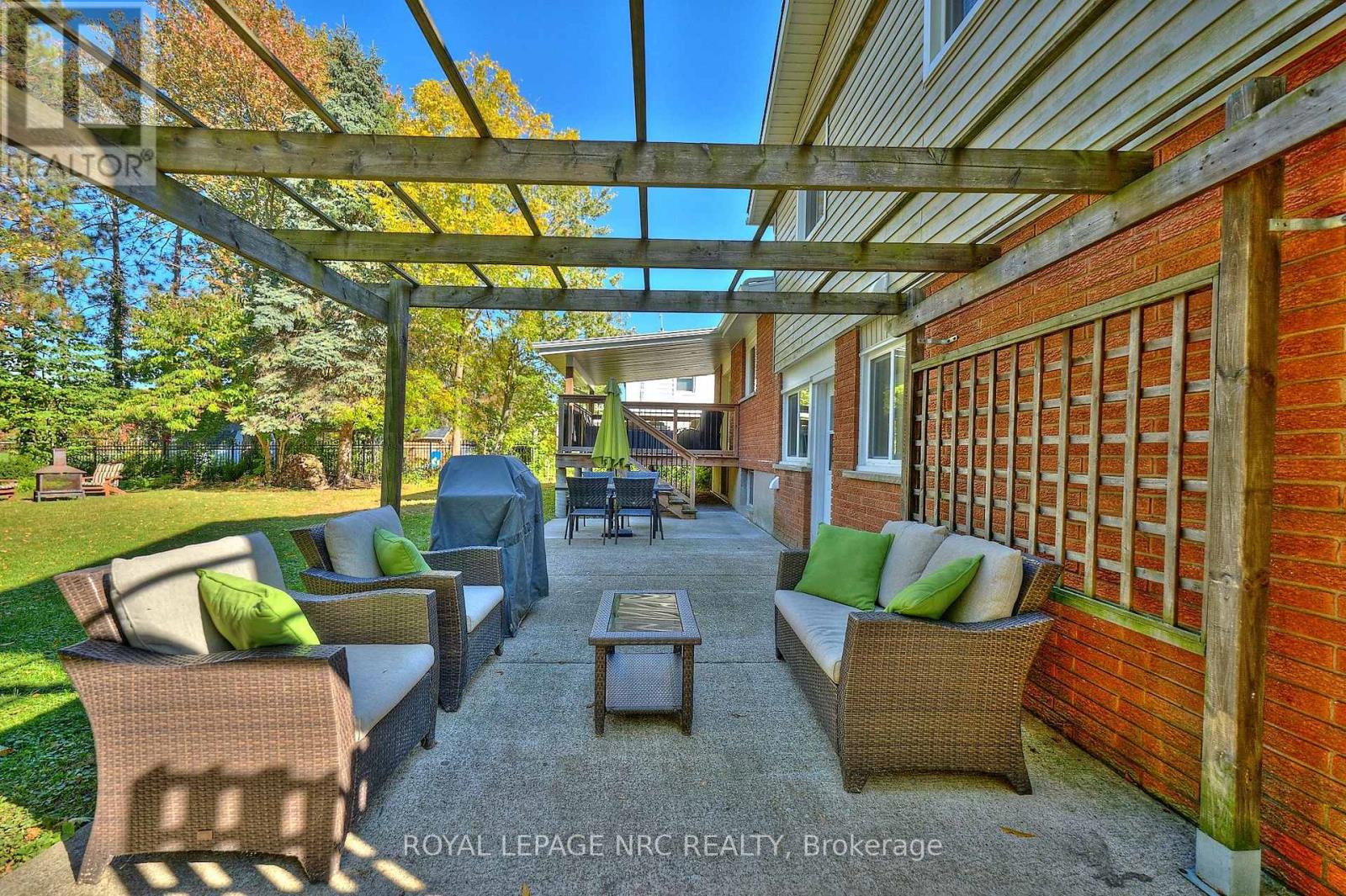13 Damude Drive, Pelham, Ontario  L0S 1E0 - Photo 9 - X12481593