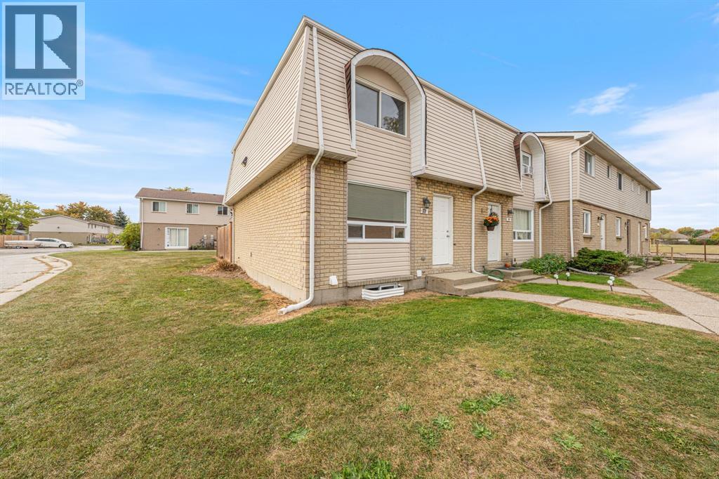 348 Cameron Street Unit# 98, St Clair, Ontario N0N 1G0 - Photo 2 - 25026659