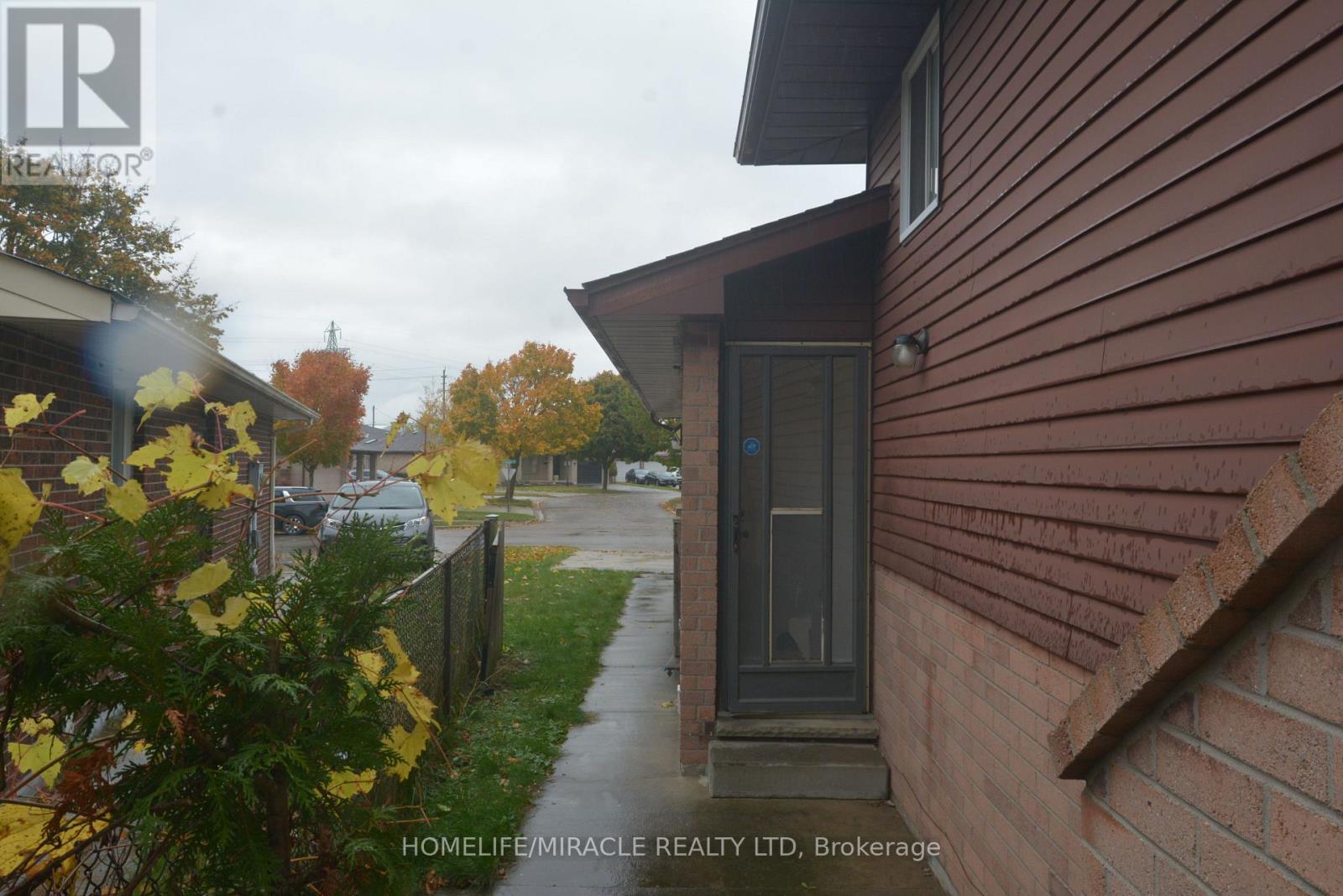 699 Classic Drive, London East, Ontario  N6W 5X1 - Photo 29 - X12481078
