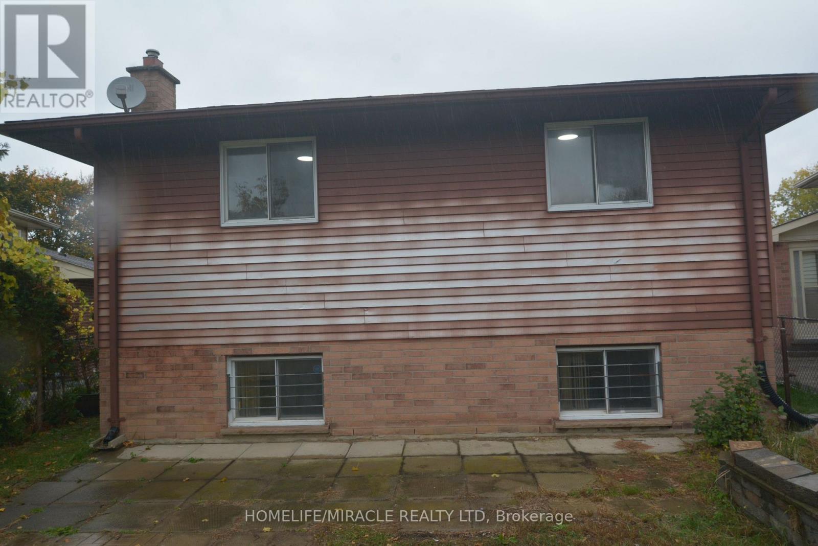 699 Classic Drive, London East, Ontario  N6W 5X1 - Photo 30 - X12481078