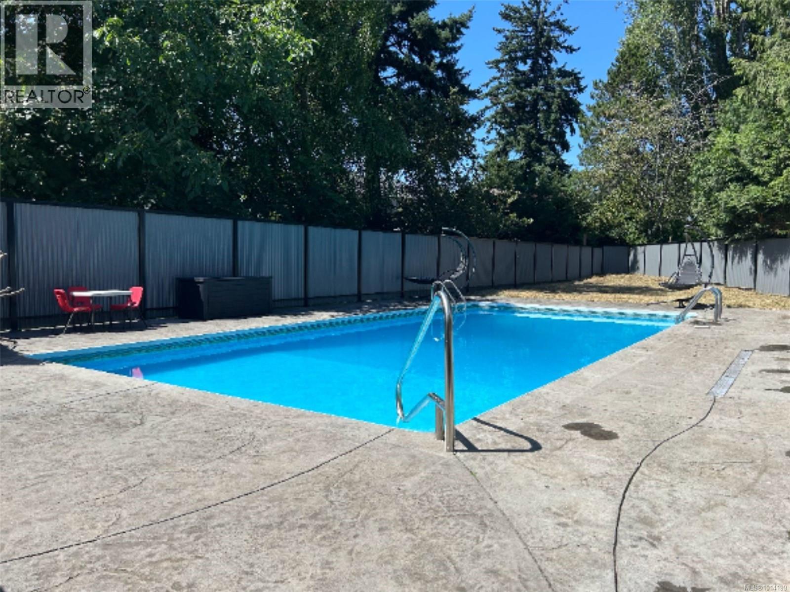 Property at 1732 James Way image 2