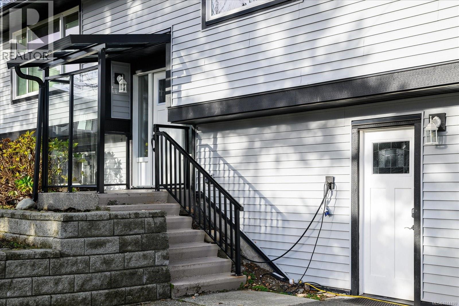 Property at 1732 James Way image 3