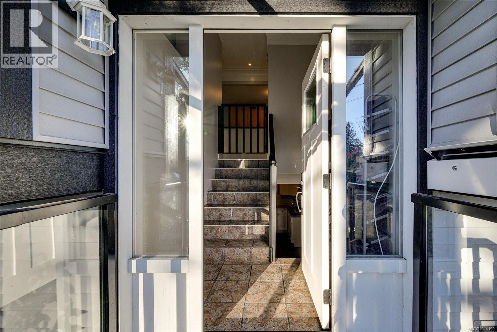 Property at 1732 James Way image 4