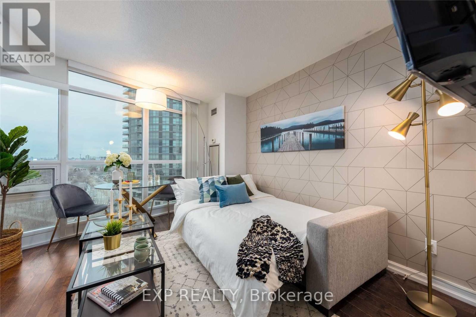 1206 - 215 Fort York Boulevard, Toronto, Ontario  M5V 4A2 - Photo 6 - C12481585