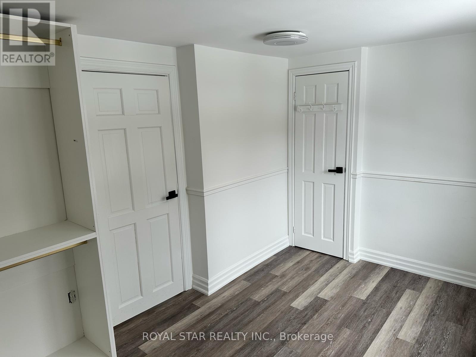 9 Roycrest Avenue, Toronto, Ontario  M2N 1R1 - Photo 13 - C12481591