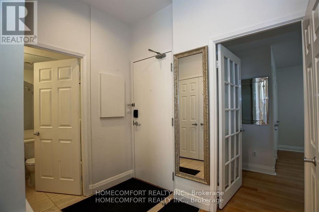 701 - 8 Wellesley Street E, Toronto, Ontario  M4Y 3B2 - Photo 10 - C12481595