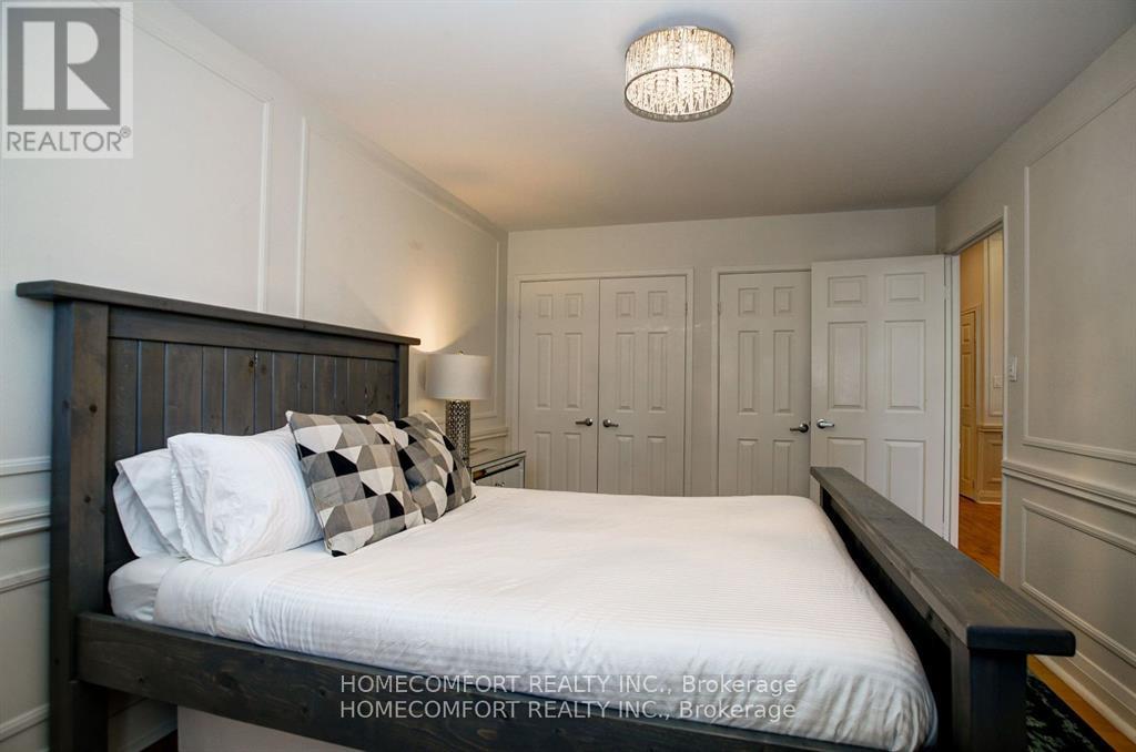 701 - 8 Wellesley Street E, Toronto, Ontario  M4Y 3B2 - Photo 5 - C12481595