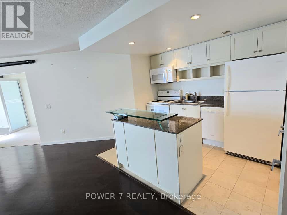 1409 - 8 York Street, Toronto, Ontario  M5J 2Y2 - Photo 3 - C12481601