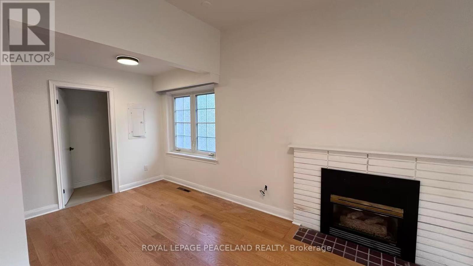 Upper/utility Included - 66 Paperbirch Drive, Toronto, Ontario  M3C 2E7 - Photo 5 - C12481616