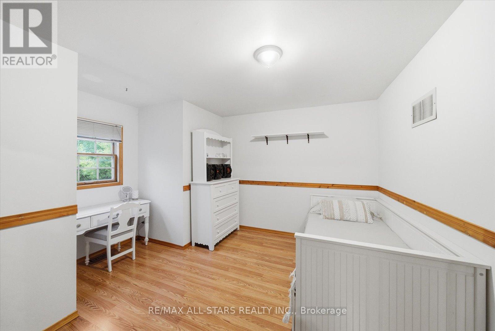 62 Evelyn Avenue, Georgina, Ontario  L4P 3C8 - Photo 31 - N12481439