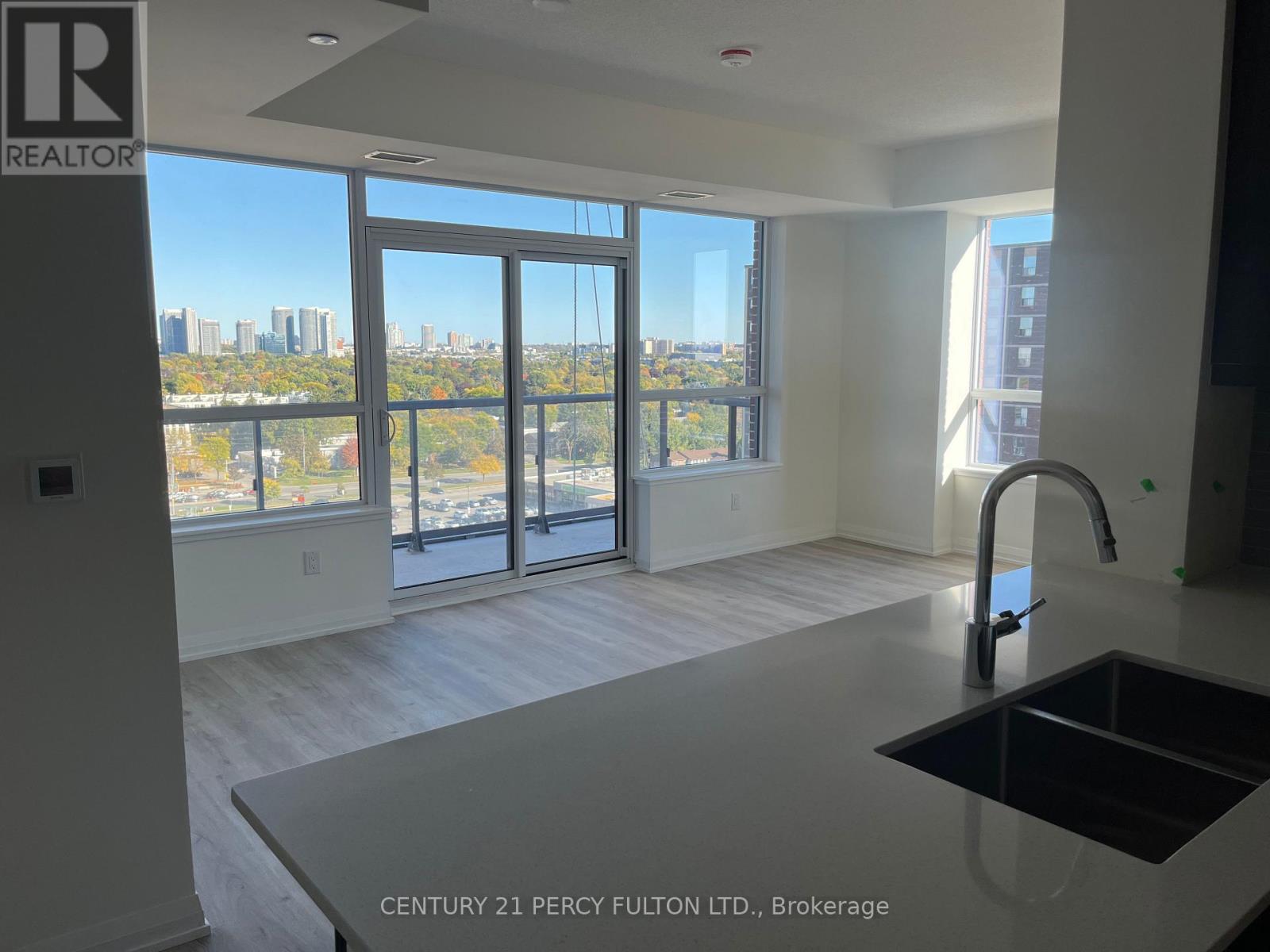 1307 - 3260 Sheppard Avenue E, Toronto, Ontario  M1T 3K3 - Photo 3 - E12481581