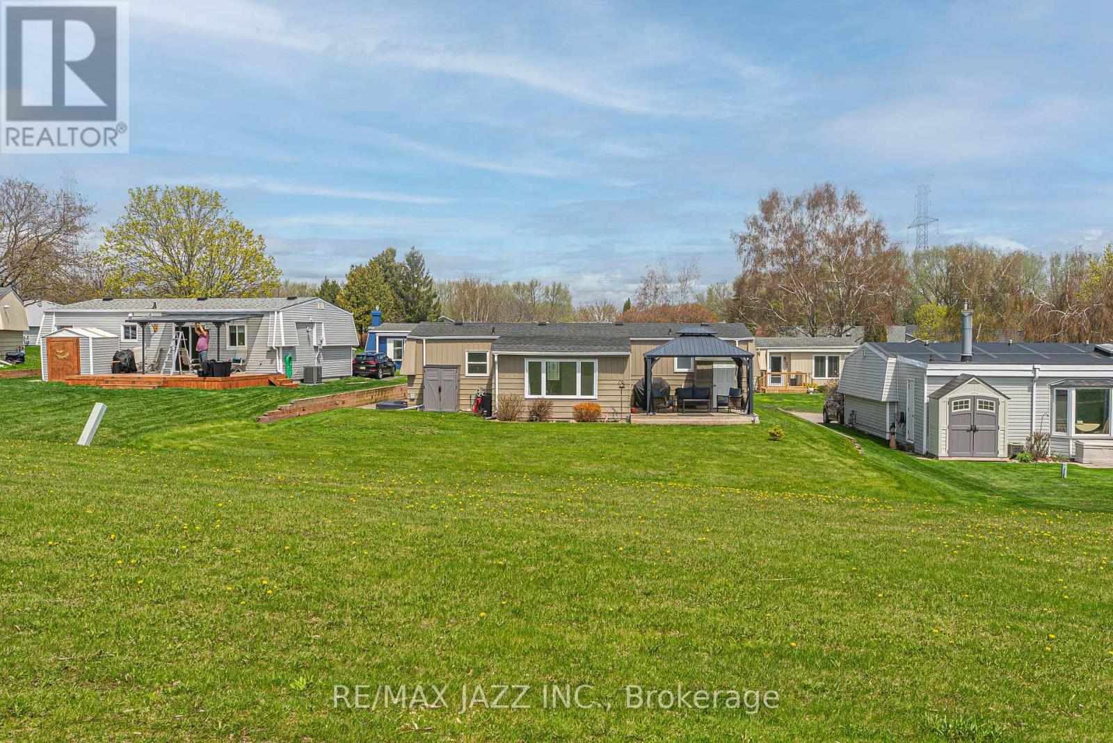 15 Bluffs Road, Clarington, Ontario  L1B 1A3 - Photo 9 - E12481651