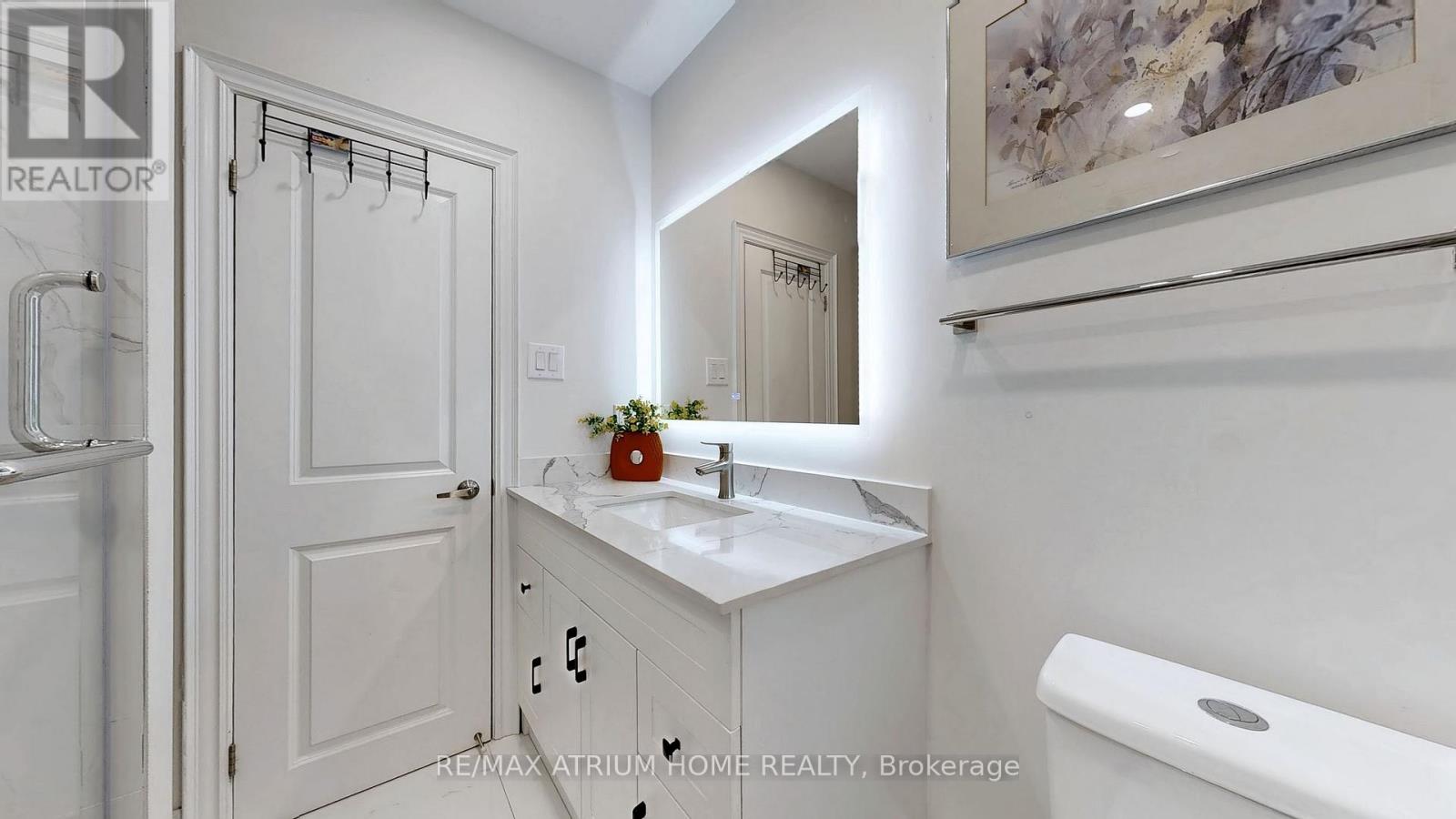 347 Osiris Drive, Richmond Hill, Ontario  L4C 2P6 - Photo 11 - N12481592