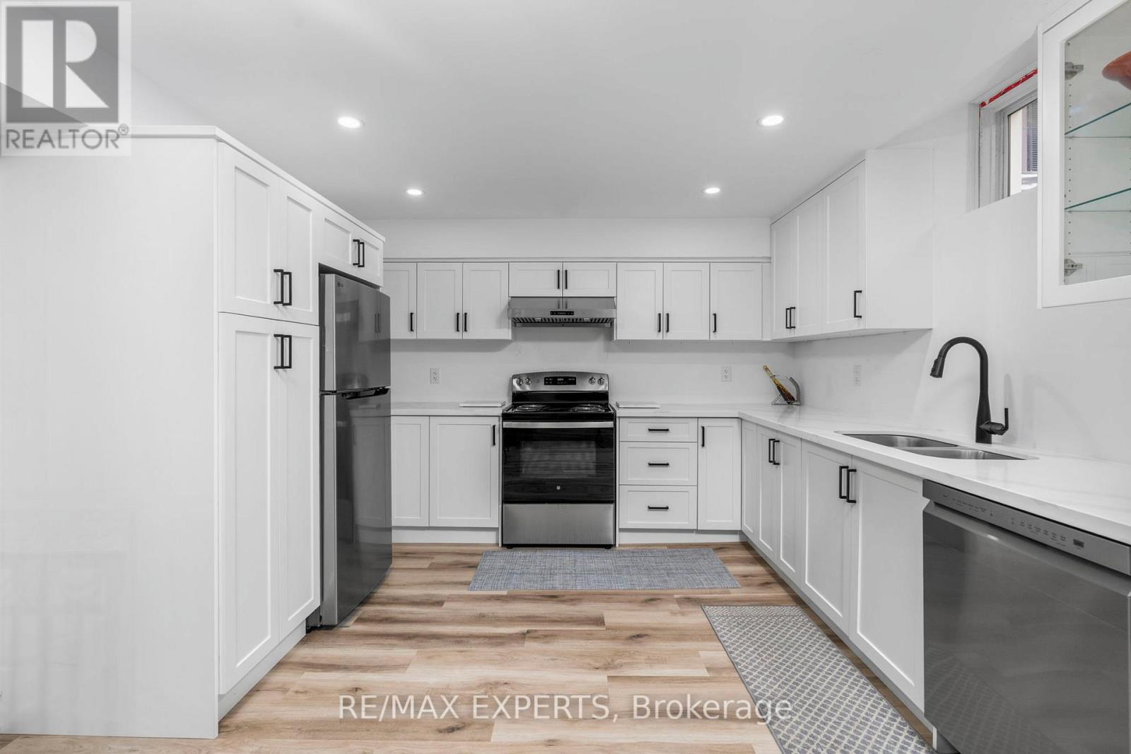 170 Teodoro, Vaughan, Ontario  L4H 0X8 - Photo 9 - N12481637