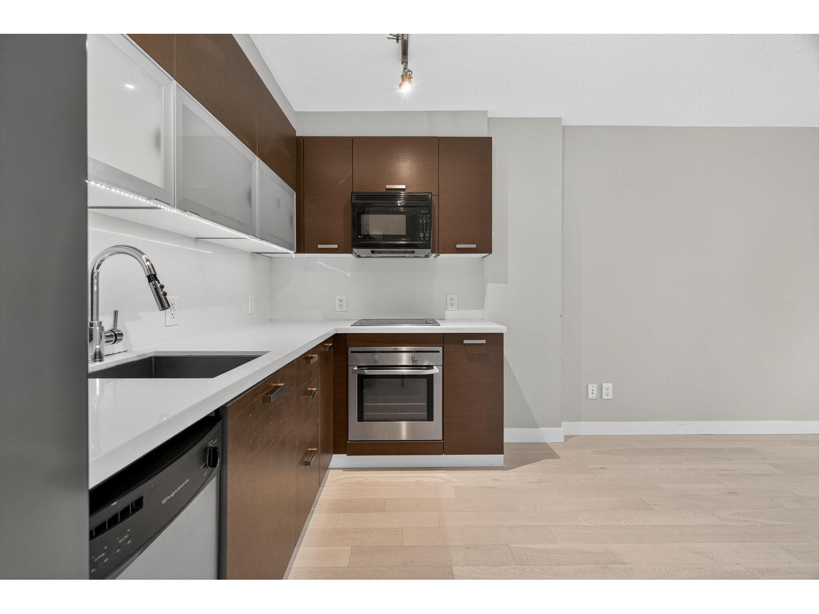 1105 10777 University Drive, Surrey, British Columbia V3T 0E6 - Photo 11 - R3060811