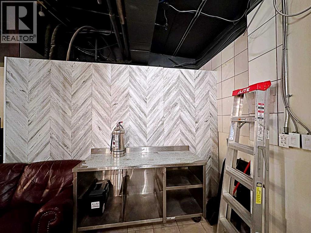 Lower, 10006 Macdonald Avenue, Fort Mcmurray, Alberta  T9H 1S8 - Photo 24 - A2193314