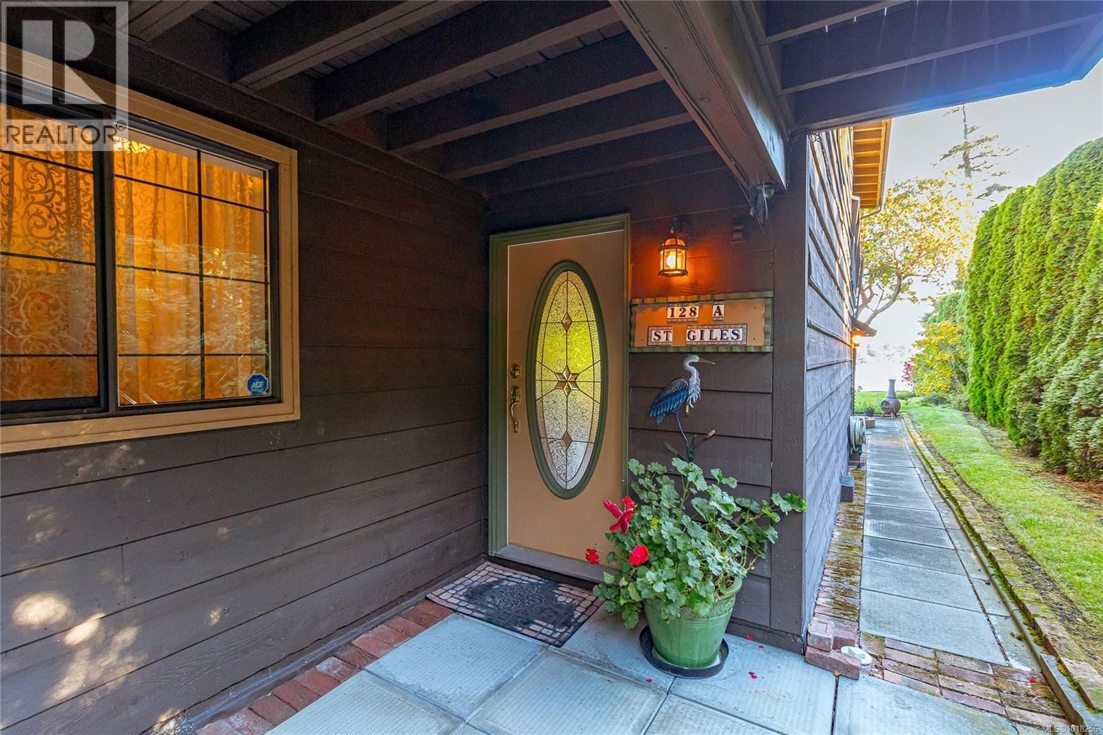 A 128 St. Giles St, View Royal, British Columbia  V8Z 5E5 - Photo 7 - 1018256