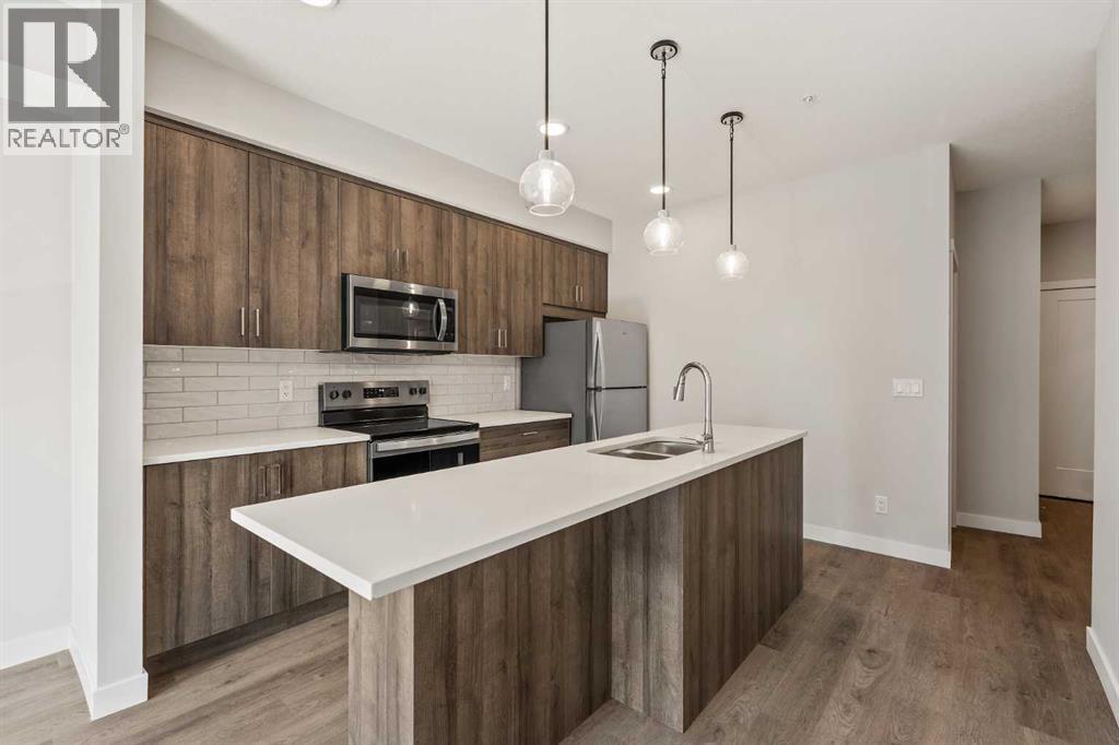 213, 660 Shawnee Square Sw, Calgary, Alberta  T2Y 0X6 - Photo 3 - A2264270