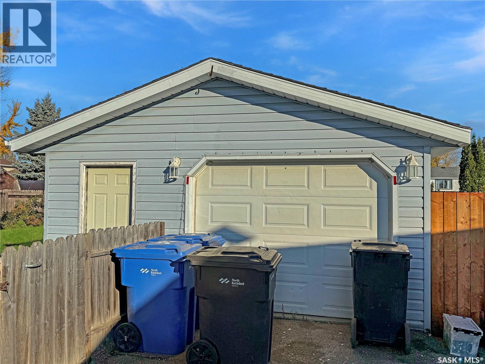 10918 Scott Drive, North Battleford, Saskatchewan  S9A 3L9 - Photo 2 - SK021588