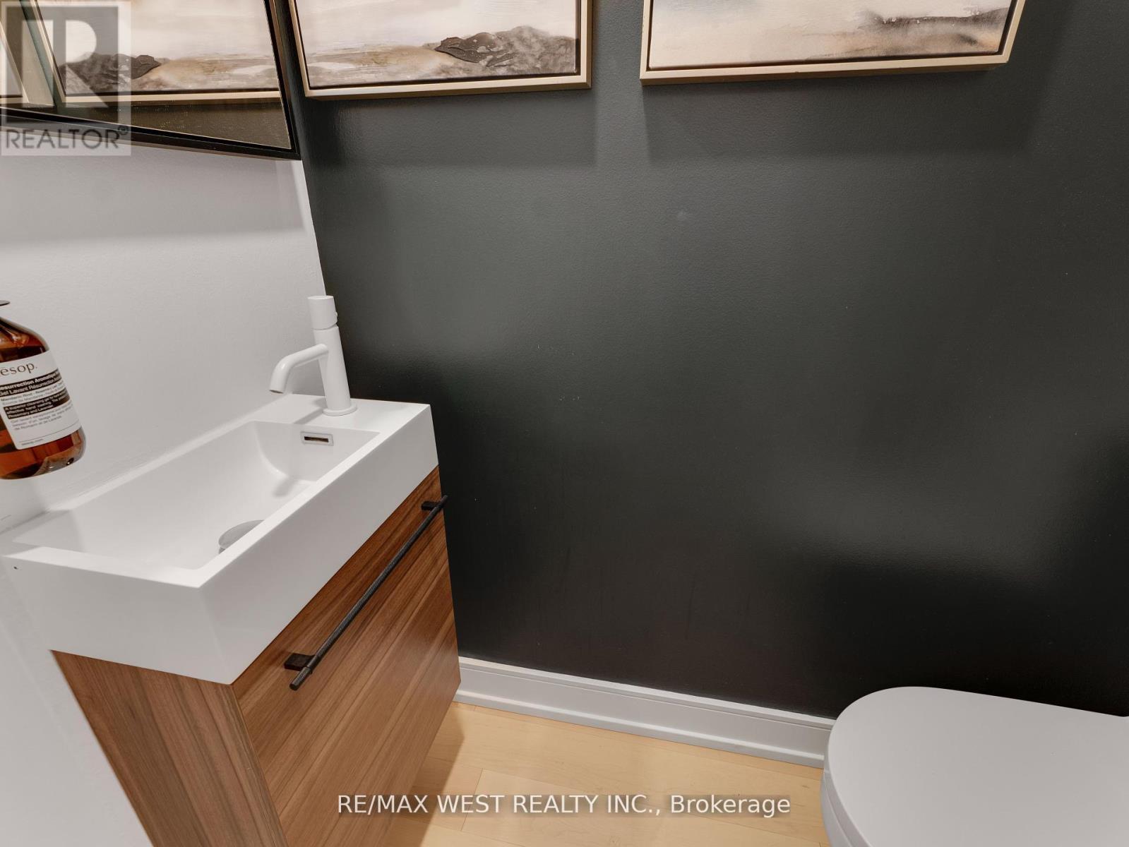 553 King Street E, Toronto, Ontario  M5A 1M5 - Photo 14 - C12481394