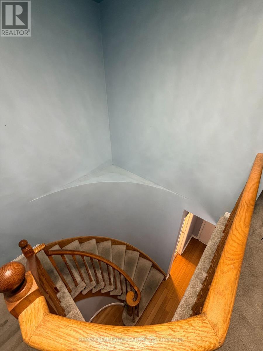23 Capistro Street, Brampton, Ontario  L7A 3J2 - Photo 16 - W12481607
